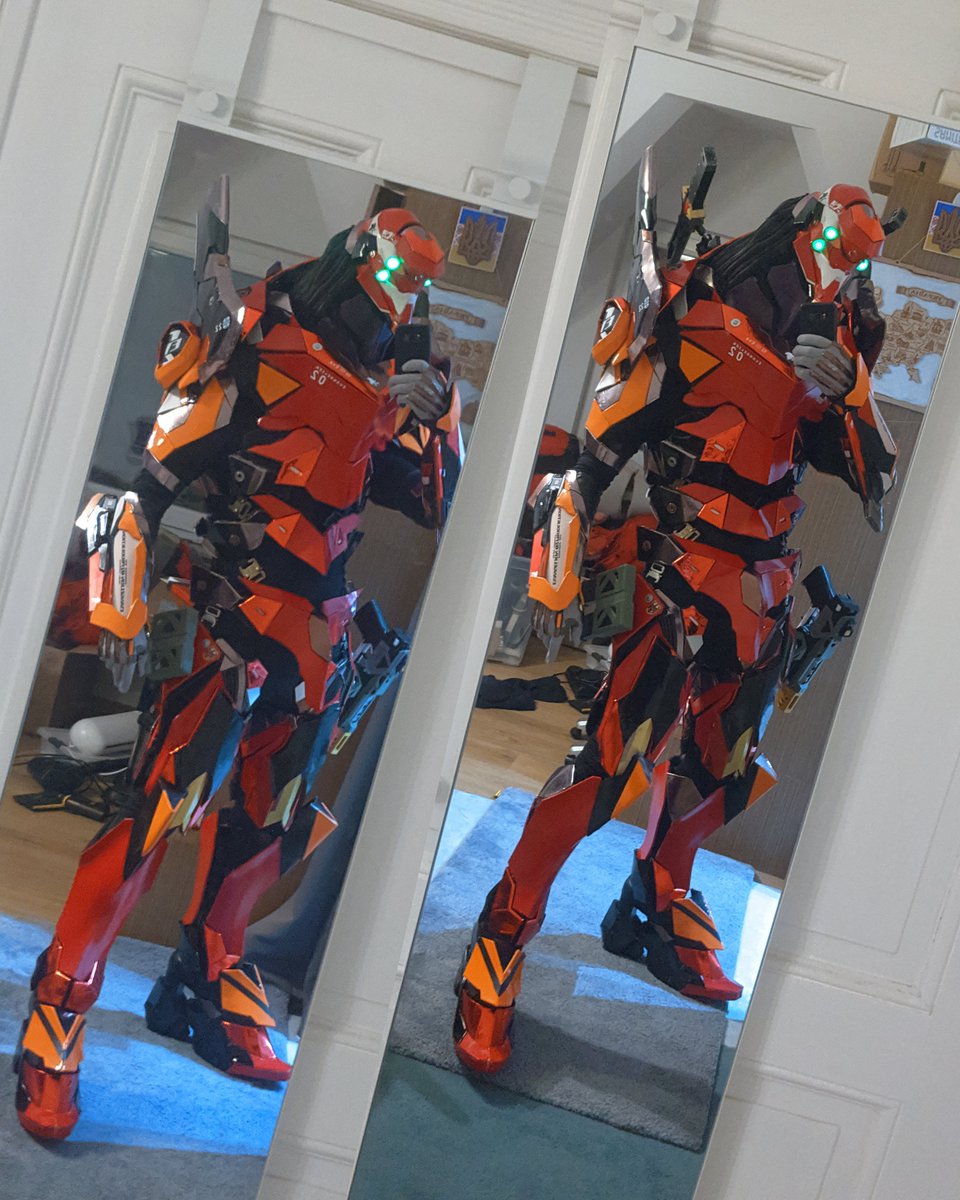 maolocosplay's tweet photo. New holster + mag pouch.
Some small but important changes on hip armor and the calves.

#Unit02RedesignProject
#エヴァ2号機 https://t.co/MDoHWDjUIK