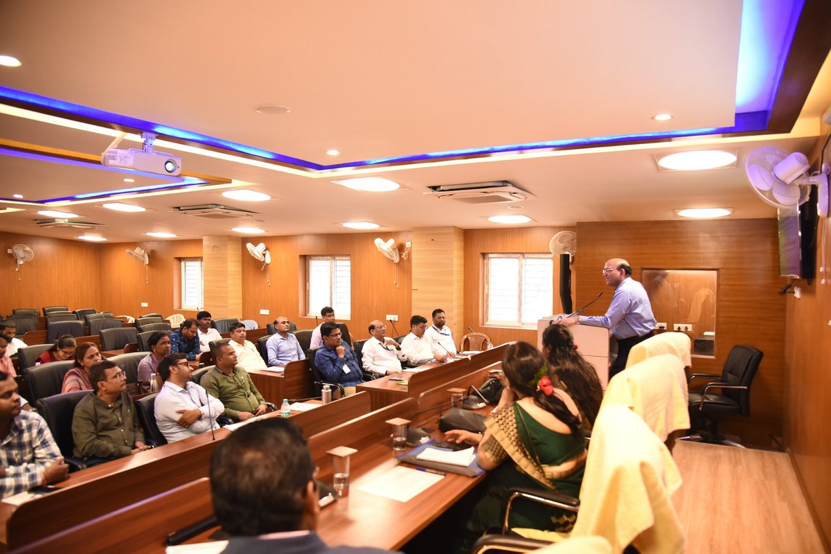 ncert's tweet photo. Various sessions based on the NEP-2020 viz salient features of NEP, curriculum and pedagogy, experiential learning, ICT integration and emerging paradigm shifts in assessment were conducted with the active involvement of the participants.
#NCERT #DIETs #SCERTs #CapacityBuilding #TeacherEducation #NEP2020 #Pedagogy #ICTIntegration #education #RegionalInstituteOfEducation
@ProfSaklani
@ssrivastava66
@ap_behera