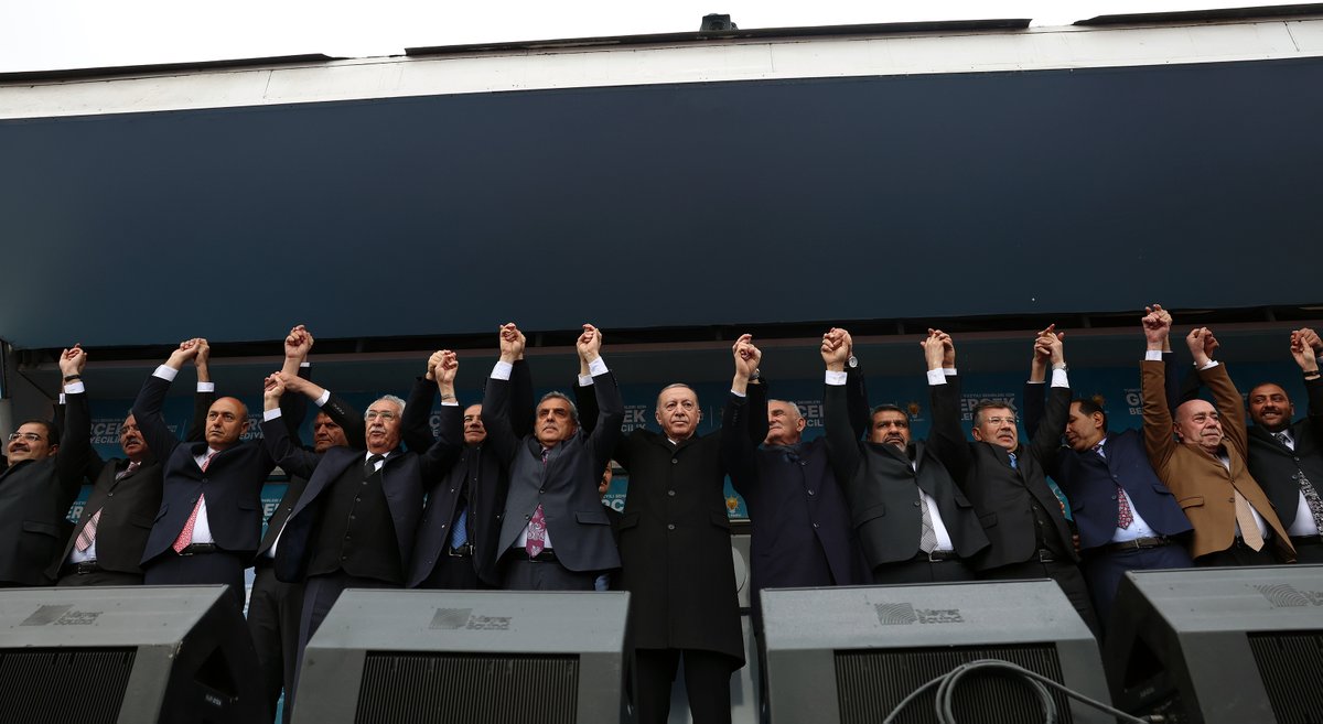 Genel Başkanımız ve Cumhurbaşkanımız Recep Tayyip Erdoğan, Şanlıurfa mitingimize katılarak konuşma yaptı. #GerçekBelediyecilik