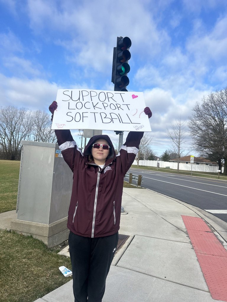 Lockport Community, thank you for your support today and tomorrow!   Tag Day Tradition!!  ⚓️🥎❤️#lthsathletics