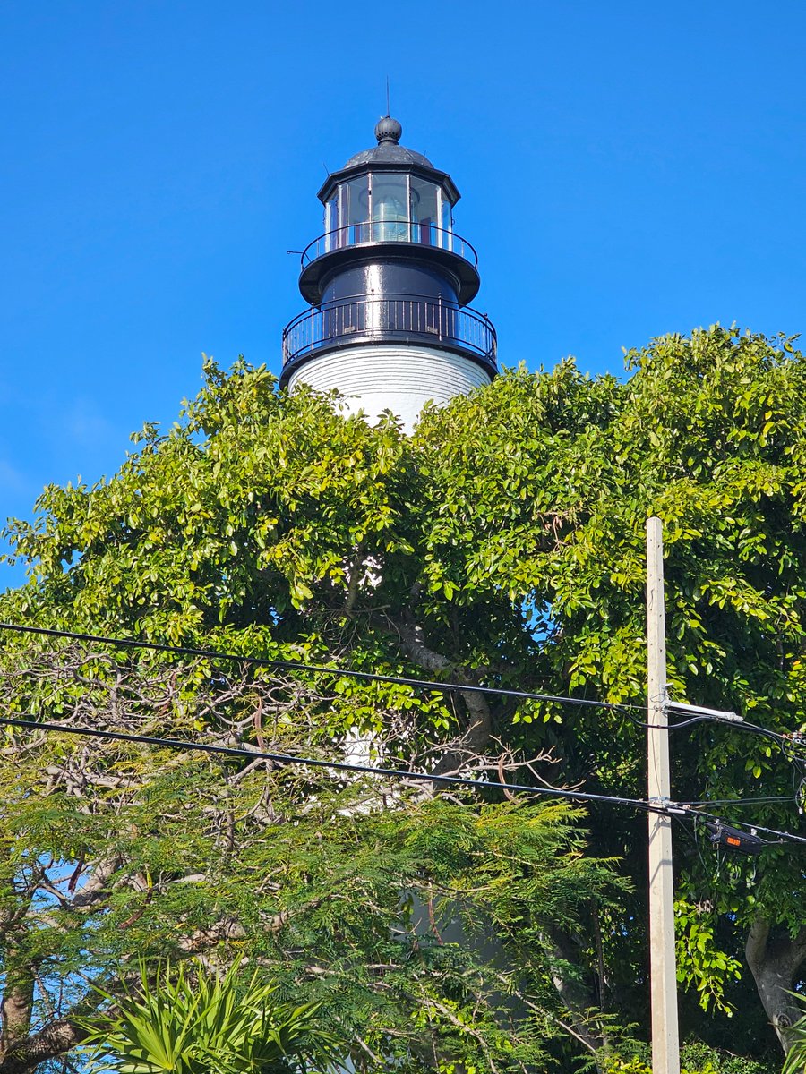 Bask in the sunny vibes at the iconic Key West Lighthouse today! 🌞 Share your best snaps from this historic spot and let's spread some sunshine!

#KeyWest #KeyWestLighthouse #HistoricSites #KeyWestLighthouseViews #SunnyIslandDays #MaritimeHistory #ExploreFlorida #SunshineState