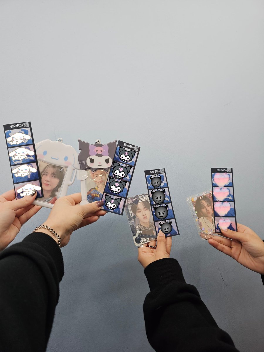 Villains party 😈❤️‍🩹🐺🦊🐱🦖²
Finally our little gang met again in Korea
I had so much fun today, I wish this day never ended
I love you, guys ♡
Until 4 of us meet again~