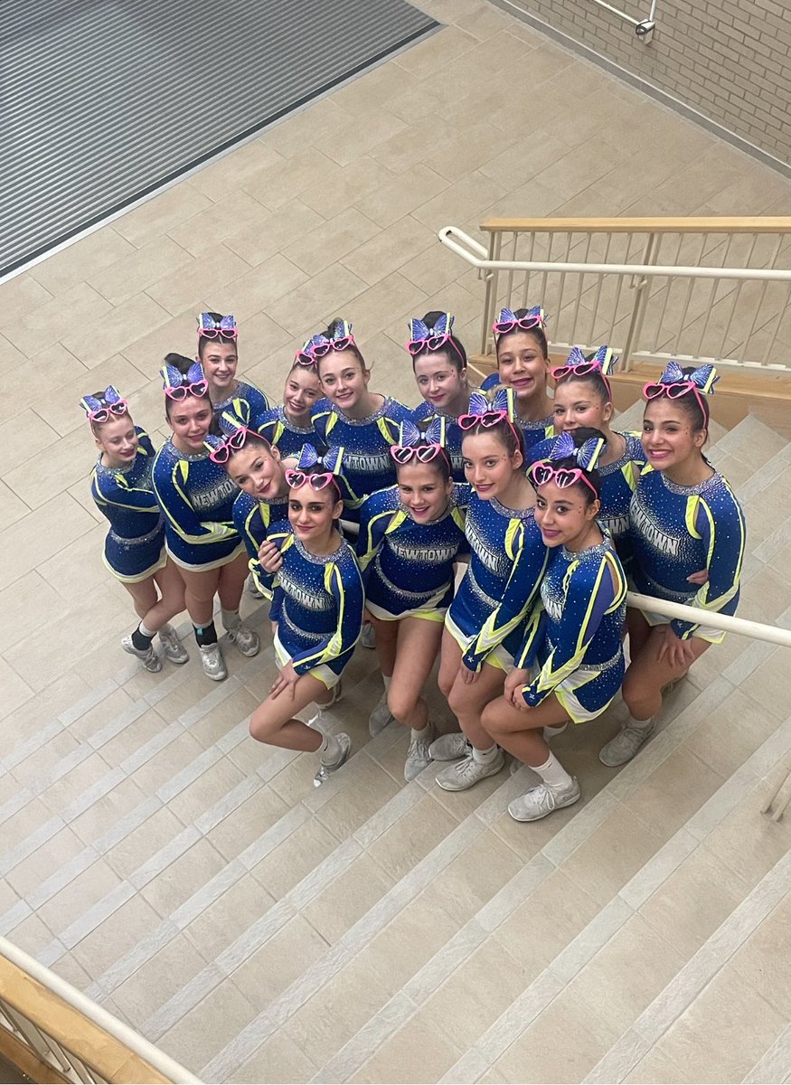 NHSCheer tweet media