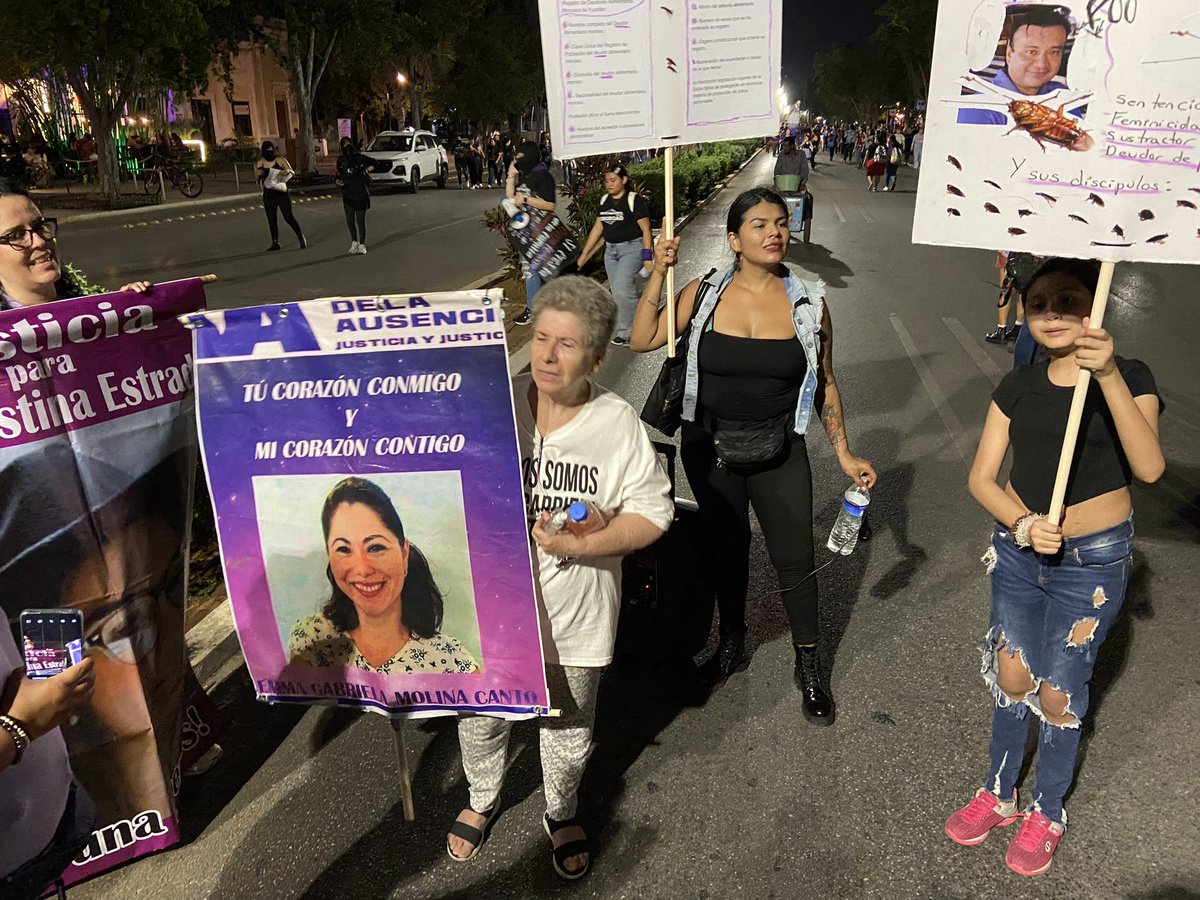 ChrisLo21's tweet photo. ¡Que seas la mujer que te dé la gana de ser! 💜
*
*
*
*
*
*
#8M #Marcha8Marzo ❤️‍🔥 #VivasNosQueremos Mérida, Yucatán.
#MujerQueNuncaCortenTusAlas #CalladitaNoMeVeoMasBonita🔥 https://t.co/b0VIloIkPa