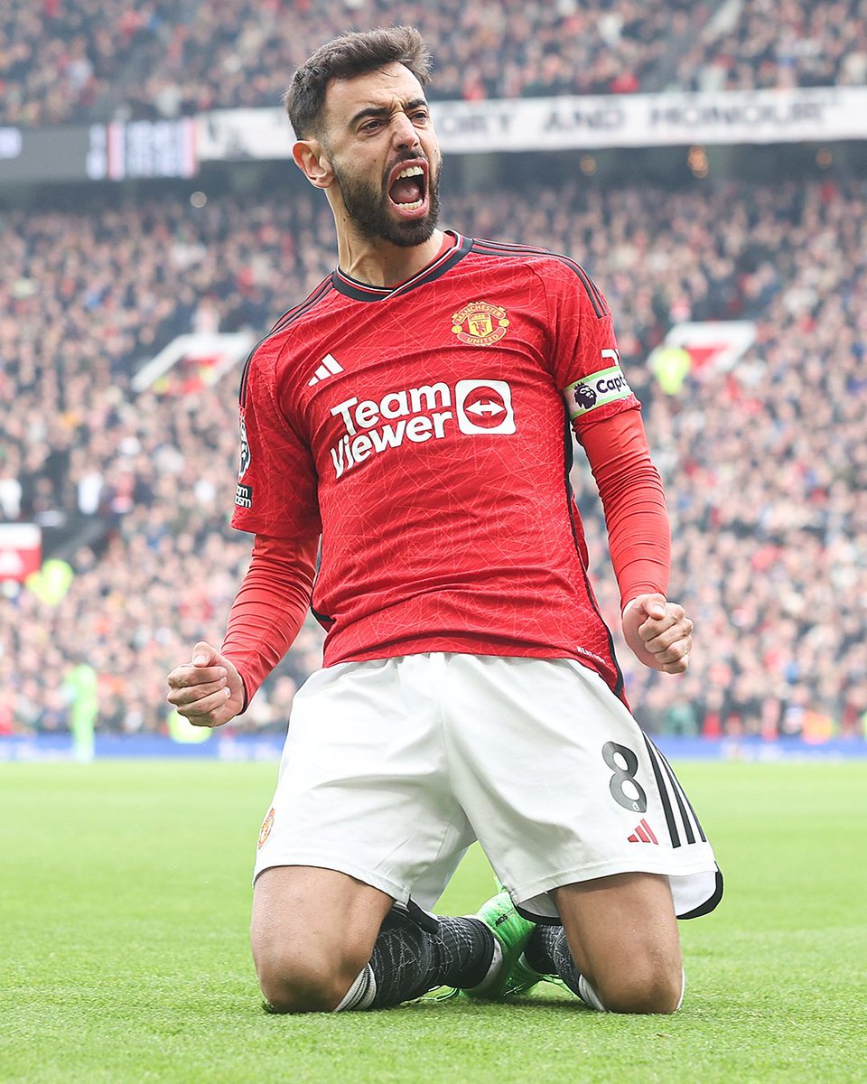 Bruno Fernandes for Man Utd vs. Everton:

Most passes completed (15)
Most ball recoveries (8)
Most chances created (5)
Most shots (5)
Most goals (1)

Another solid display. 🫡🫡🫡