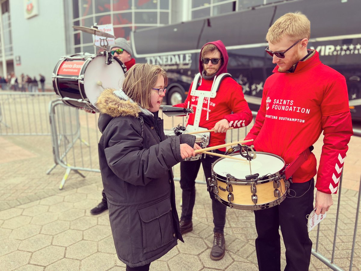 Pleased that we’re back at St. Mary’s after Weds. A big ‘thank you’ to @hantsIOW_fire for their incredible work to make sure today could go ahead. 🙌🙌🚒😇 #saintsfc #southampton #efl #music #soton #drums #brass #band #saxophone #trombone #trumpet
