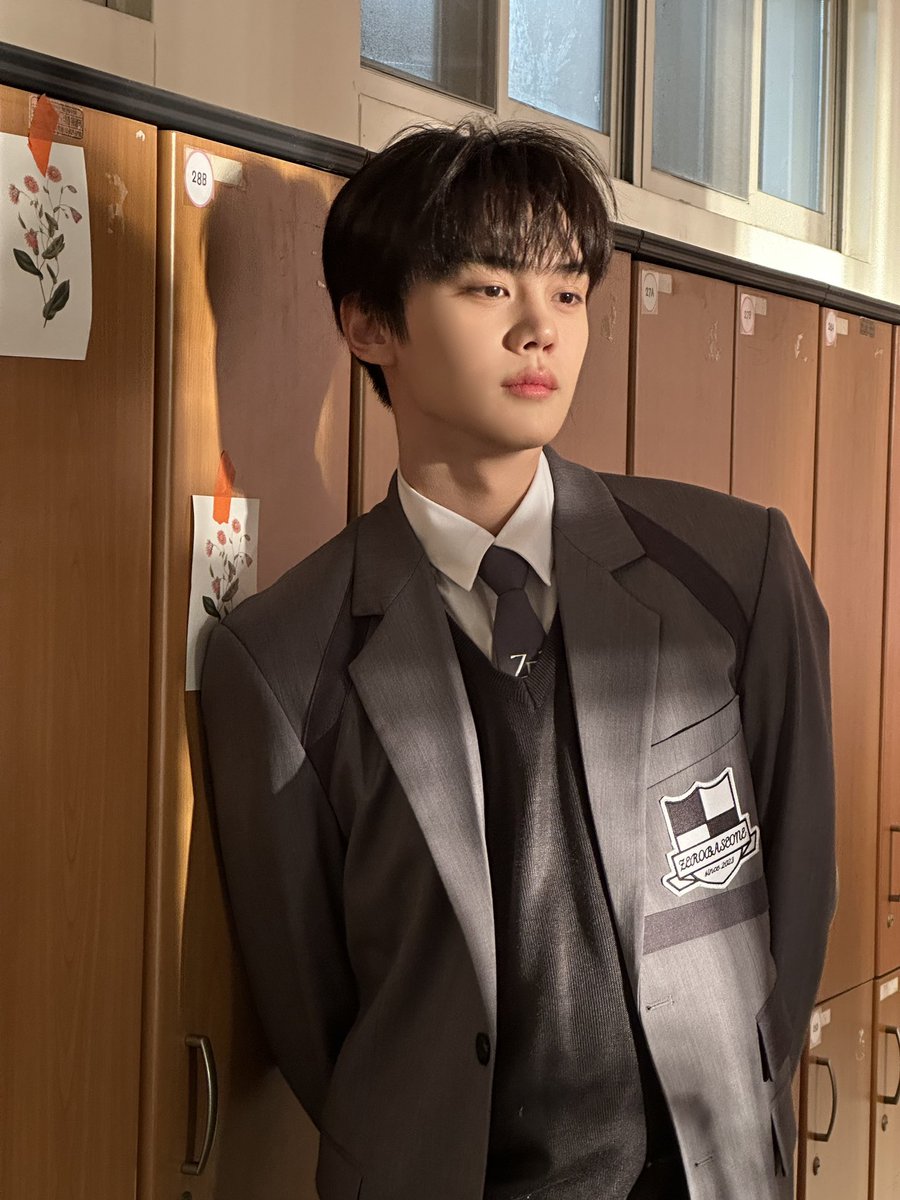 _💌

제로즈~🩵 오랜만이죵ㅎㅎㅎ 드디어 사진을 올릴 수가 있어져서 올려요ㅎㅎㅎㅎㅎ YURA YURA 뮤직비디오 때 찍었던 거에용ㅎㅎ 일본 활동 그리고 다음 활동도  많이 기대해 줘용ㅎㅎ 사랑하고 손발 안 시리게 잘 있어용 사랑해!!!🩵🩵🩵 

#KIMGYUVIN #김규빈
#ZEROBASEONE #ZB1 #제로베이스원