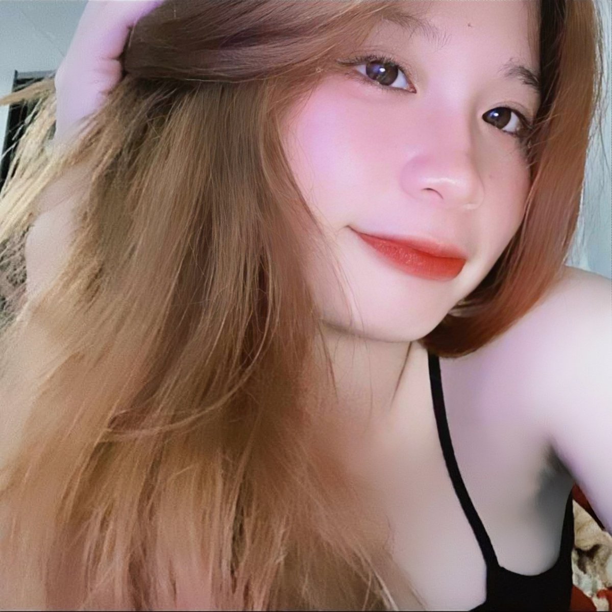 SlaveMiluu's tweet photo. Anh chả thương em 😓 https://t.co/g0IIXreRCY