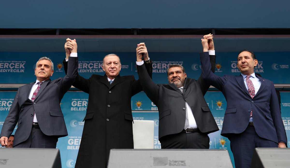 Âlimleriyle, şairleriyle, fazıllarıyla âdeta kutup yıldızları yetiştiren, adını da sanını da şanını da yüreğini ortaya koyarak kazanan peygamberler yurdu Şanlıurfa... Teşekkürler Şanlıurfa! 🇹🇷