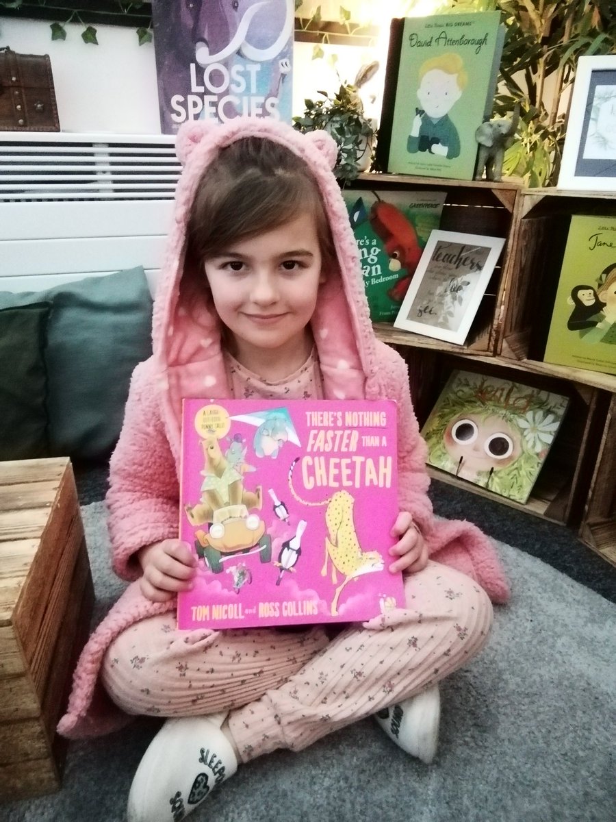 Year2OMG's tweet photo. Enjoying some of our favourite stories! https://t.co/k5bCmGCXUH