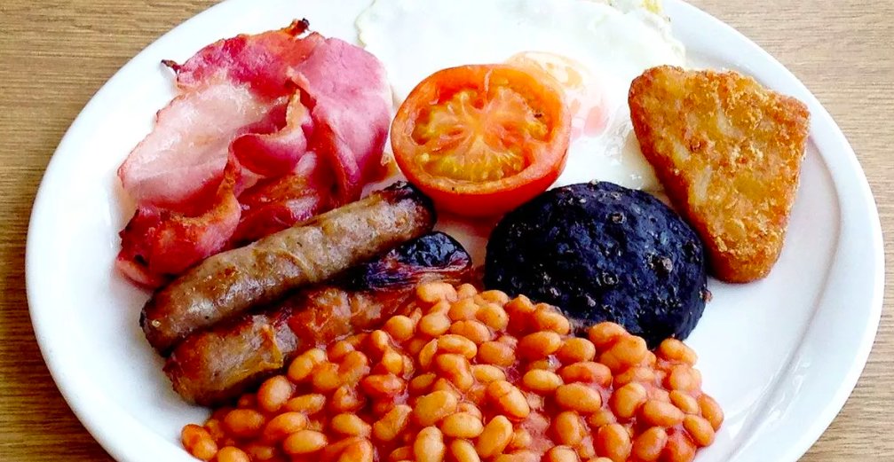 DailyMirror's tweet image. Scoffing a full English breakfast 'makes men more attractive to women' mirror.co.uk/news/uk-news/s…