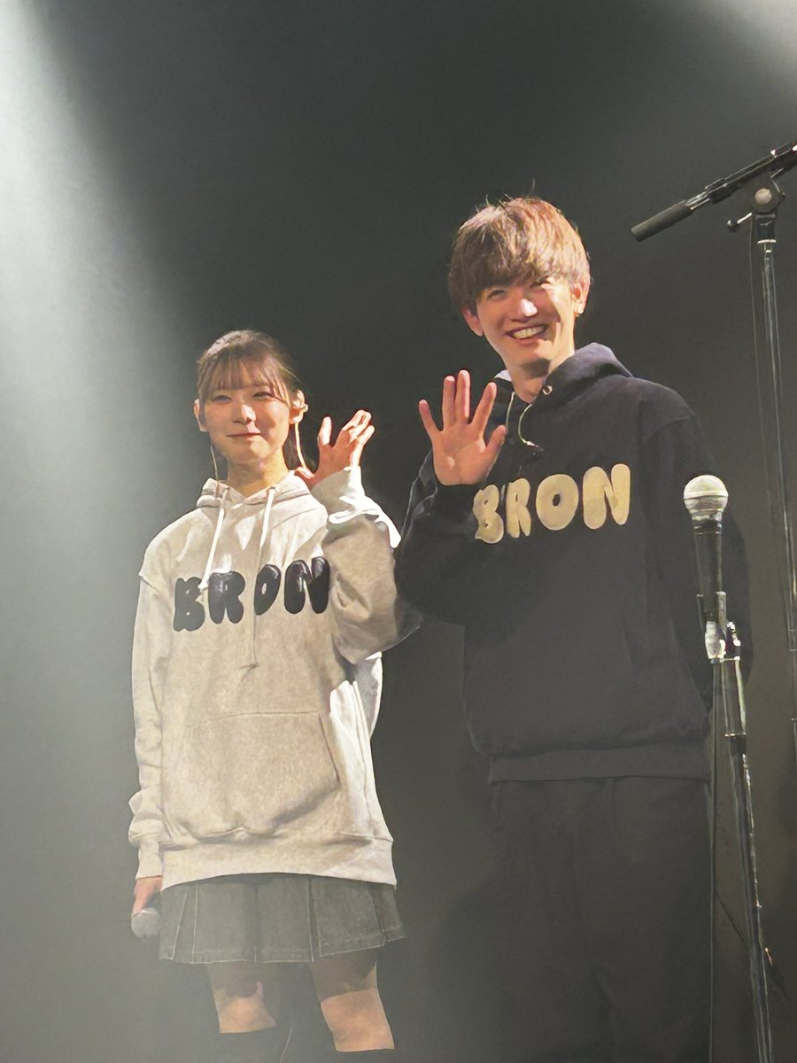 えるちゃん、れーとくん
レゾかっこよかったよ🔥
<a href="/eru_violin/">える/ Eru🎻</a>
<a href="/re__drum/">れいと/Reito🥁</a>