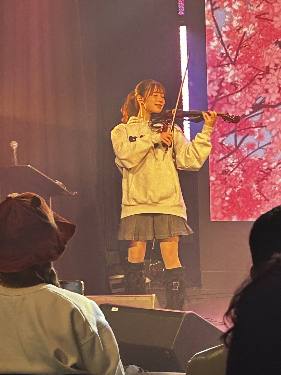 gam_oy520's tweet photo. えるちゃん、れーとくん
レゾかっこよかったよ🔥
@eru_violin
@re__drum https://t.co/NsOqPr4Dpu