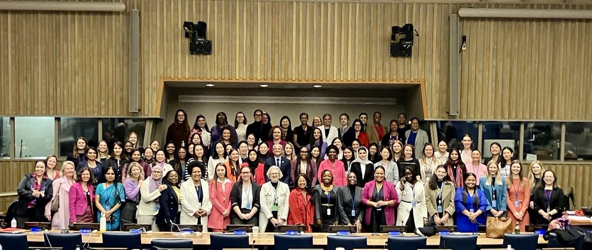 Honoured to celebrate international women’s day at #UnitedNations with women leaders in cyber security; thank you for your leadership and contribution to the #OEWG #CyberSecurity @UN