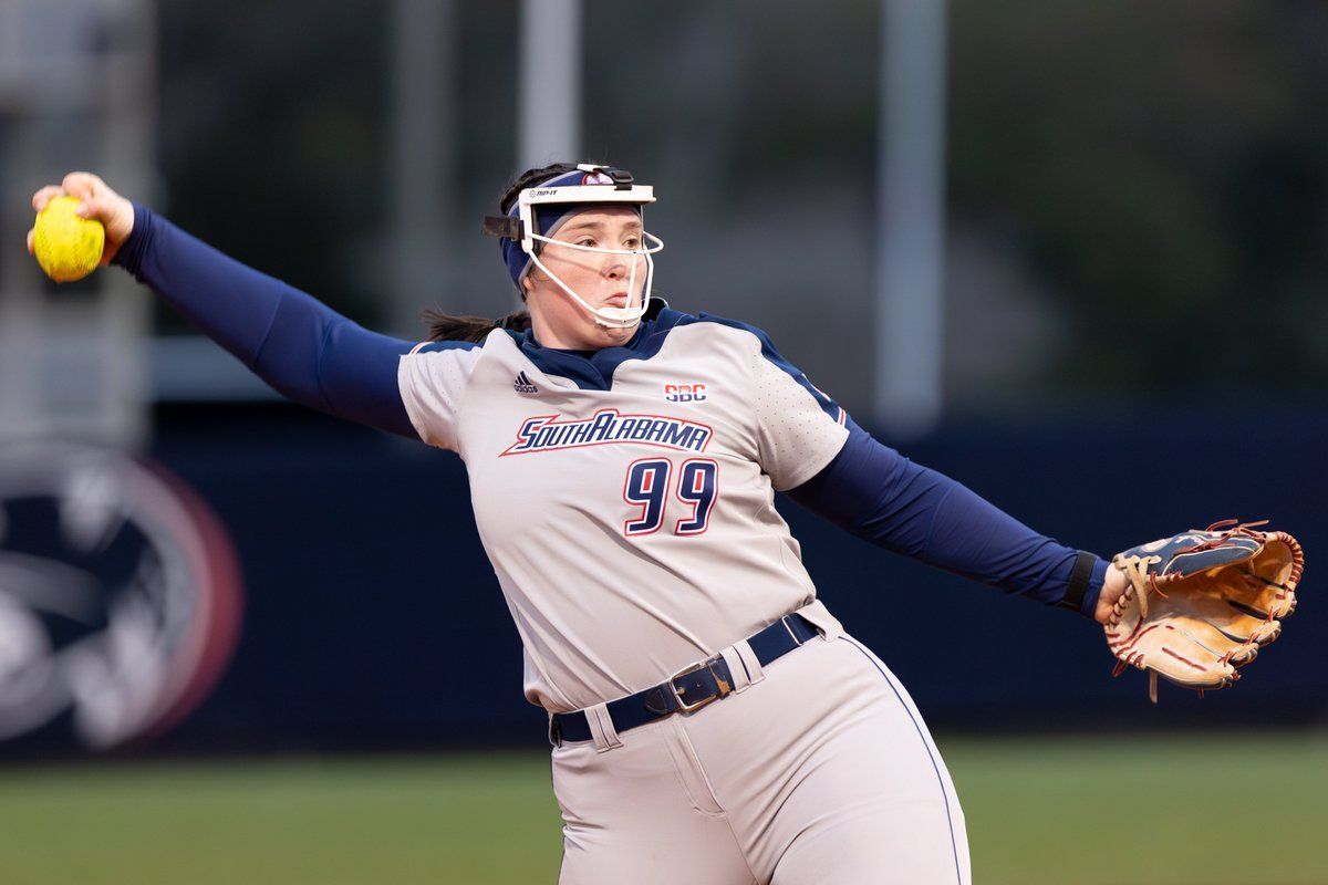 Olivia Lackie, the SEC Slayer. 

For the third time in as many weeks, <a href="/SouthAlabamaSB/">South Alabama Softball 🥎</a> star <a href="/LackieOlivia/">Olivia Lackie</a> took down an SEC opponent on Friday night. 

🔗 d1softball.com/daily-dozen-fr…