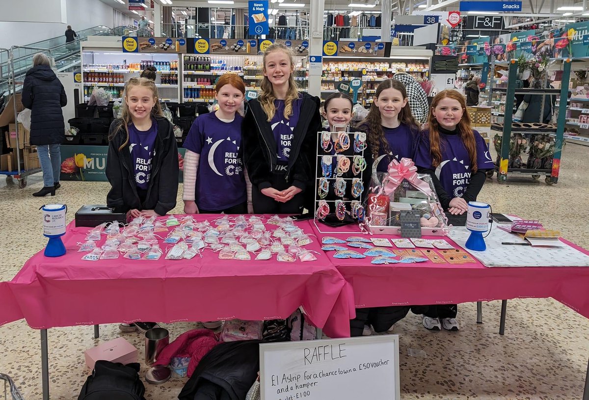 MoorfootPr's tweet photo. Well done to these superstars for giving up their Saturday to raise funds for @CR_UK https://t.co/9DqvUYVaNC
