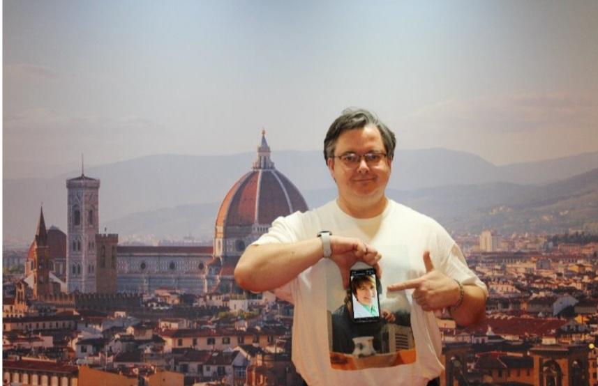 PracticalDeeb's tweet image. @professorcm I didn't bring your t-shirt today but managed to find a solution. Hanging out with @professorcm at #ATTD2024 #dedoc #MyATTD