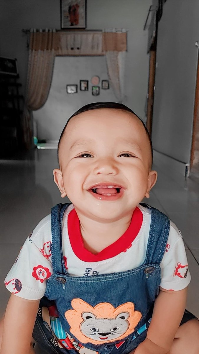 TiurNRossy's tweet photo. Singkat cerita menikahlah aku dengan papanya si Elbarra ini. https://t.co/dGGd3B7Wz3