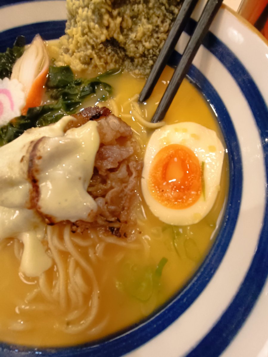 Tidak aesthetic tapi semua orang harus nyobain wagyu golden ramennya Kasugai Ramen.