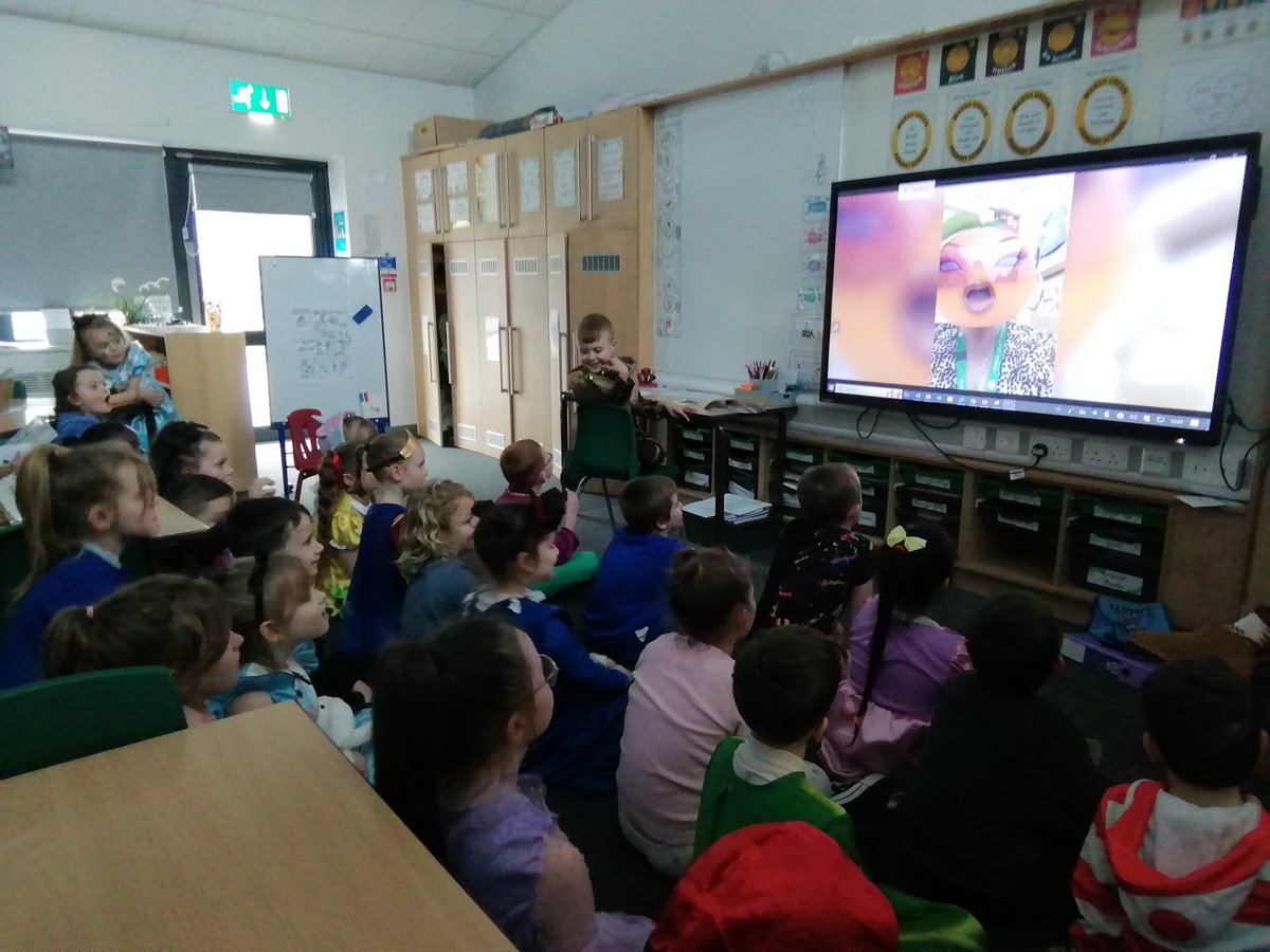 Year2OMG's tweet photo. Our favourite part of the whole day! Masked Reader! Who is behind the mask? Take it off.. Take it off.. Take it off! https://t.co/y3fMHsHzqQ