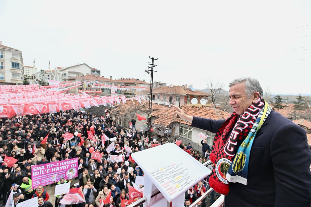 mansuryavas06's tweet photo. Mamak Yeni Bayındır Mahallesi’ndeyiz… 🇹🇷

AK Parti’den istifa ederek aramıza katılan Belediye Meclis üyelerimizin açtığı seçim merkezimizde hemşehrilerimizle buluştuk. https://t.co/E3b0Nm6Bne