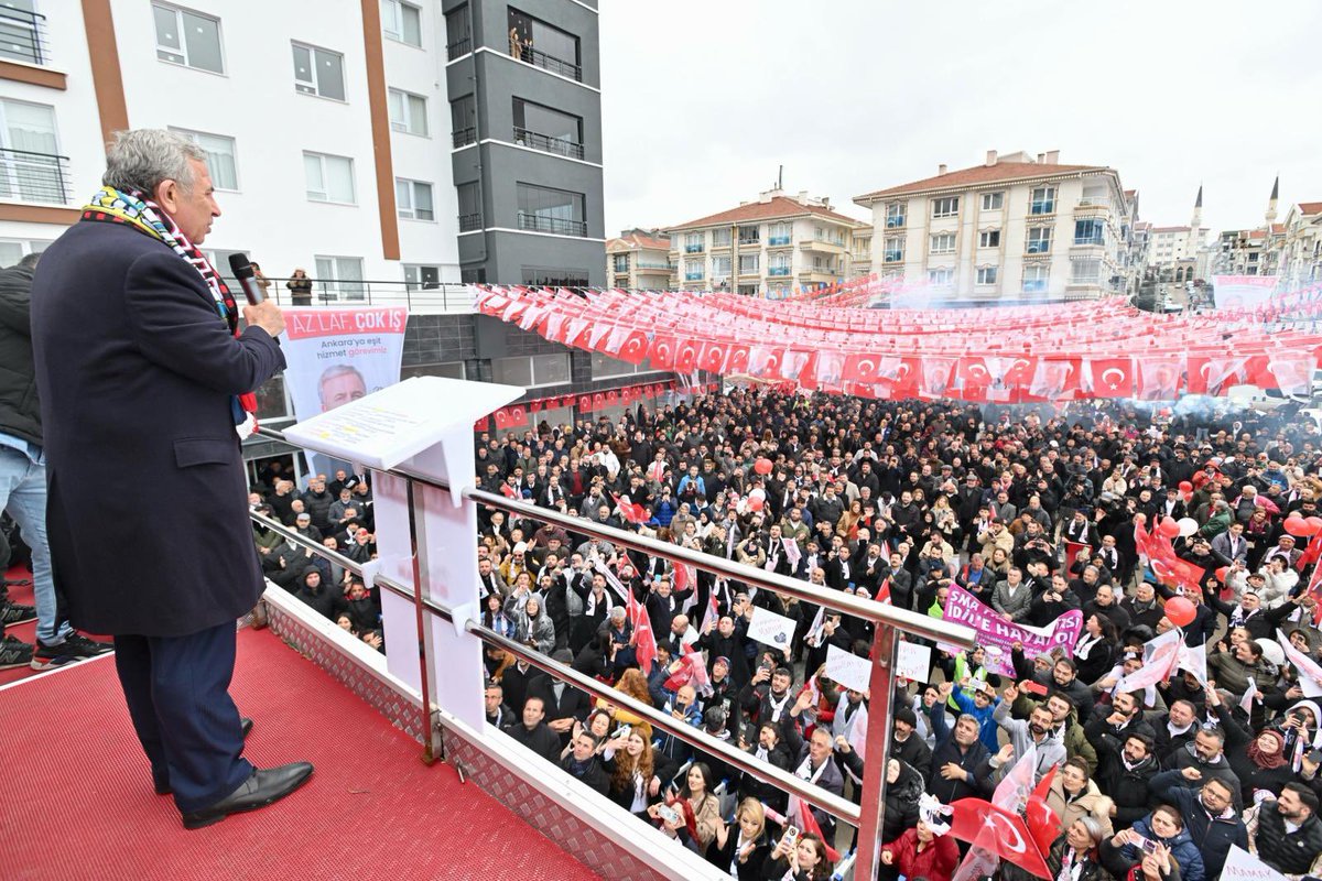 mansuryavas06's tweet photo. Mamak Yeni Bayındır Mahallesi’ndeyiz… 🇹🇷

AK Parti’den istifa ederek aramıza katılan Belediye Meclis üyelerimizin açtığı seçim merkezimizde hemşehrilerimizle buluştuk. https://t.co/E3b0Nm6Bne