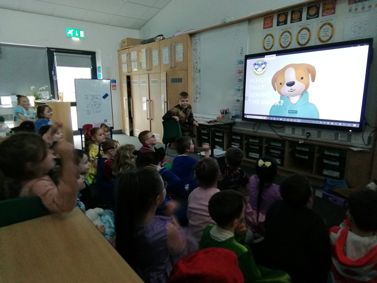 Year2OMG's tweet photo. Our favourite part of the whole day! Masked Reader! Who is behind the mask? Take it off.. Take it off.. Take it off! https://t.co/y3fMHsHzqQ