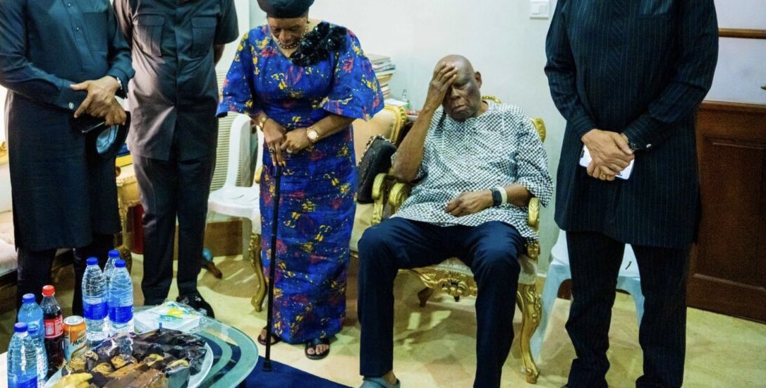 SaharaReporters's tweet photo. BREAKING: Father Of Late Access Holdings CEO, Herbert Wigwe Slumps, Rushed To Hospital | Sahara Reporters https://t.co/IIOdLUVeJW https://t.co/TAlNRW7KgB