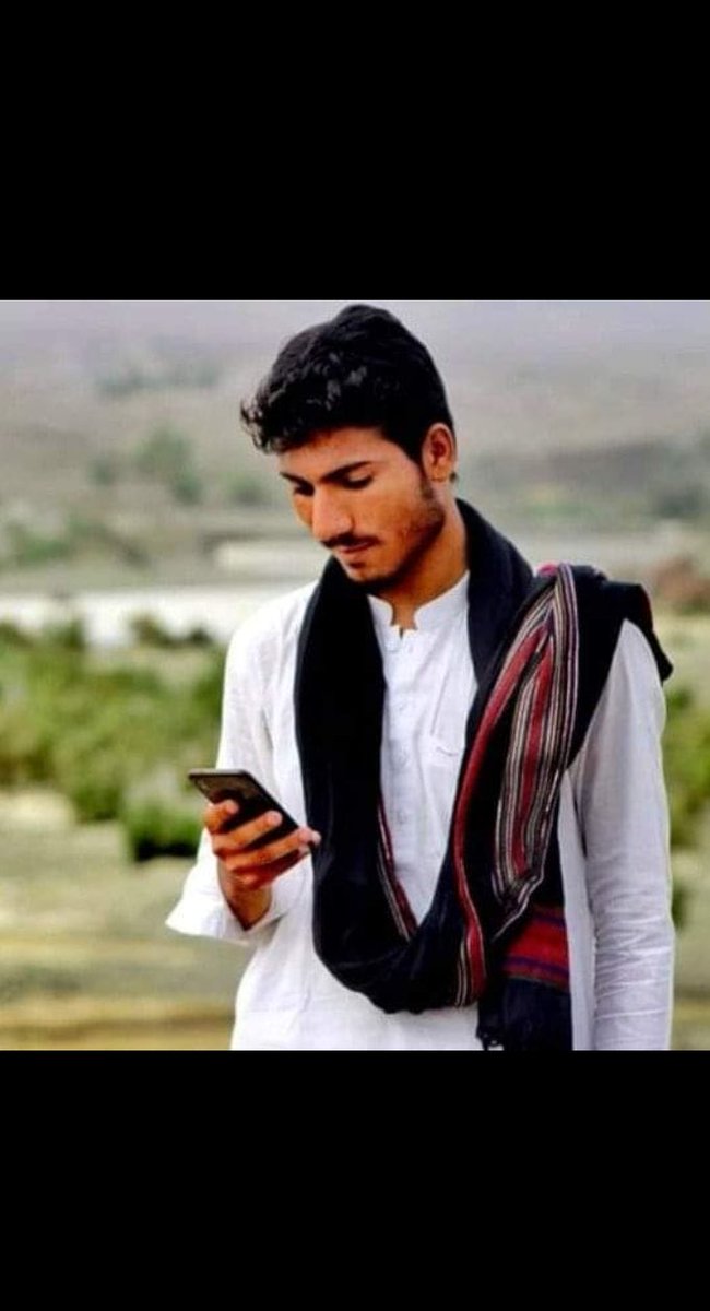 FarazBaluch_'s tweet photo. چوناھیا اے گْوستانکی راستی یے کہ زورگر کدی نہ لوٹ اِیت ایردستیں راج بہ وان اَنت ءُ دیمروئی بہ کن اَنت، بلے بلوچ  ءَ پہ وتی آکبت ءَ وت سُرگ ءُ جزگی اِنت۔۔۔۔

اے تاسپیں ورناھانی آوار جنگ ءُ زندانی کنگ بلوچ چکچینی ءِ دْرچ اِنت۔۔۔۔۔
#ReleaseKhudaDadSeraj https://t.co/8Nb9Yw4h9x