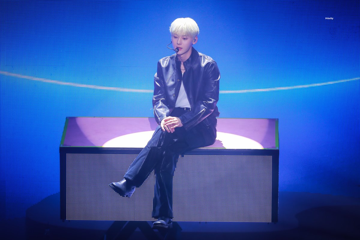 Priority89's tweet image. 240309 블랙 천사🖤

#황민현 #HWANGMINHYUN 
#민현 #MINHYUN #도원결의