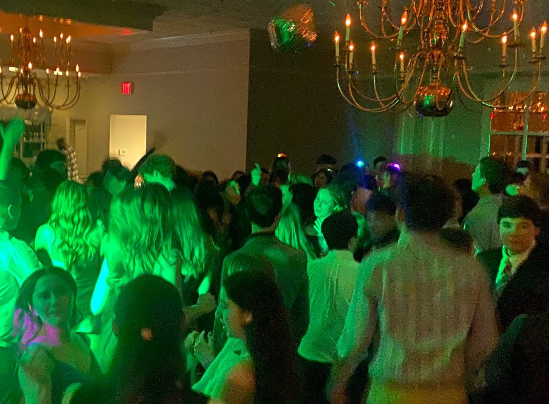 ManeStMirror's tweet photo. Class of 2026, Sophomore ring dance last night! Hope everyone had fun! 🤩 🕺🦁 #ringdance #lions https://t.co/WeBndnkNIz