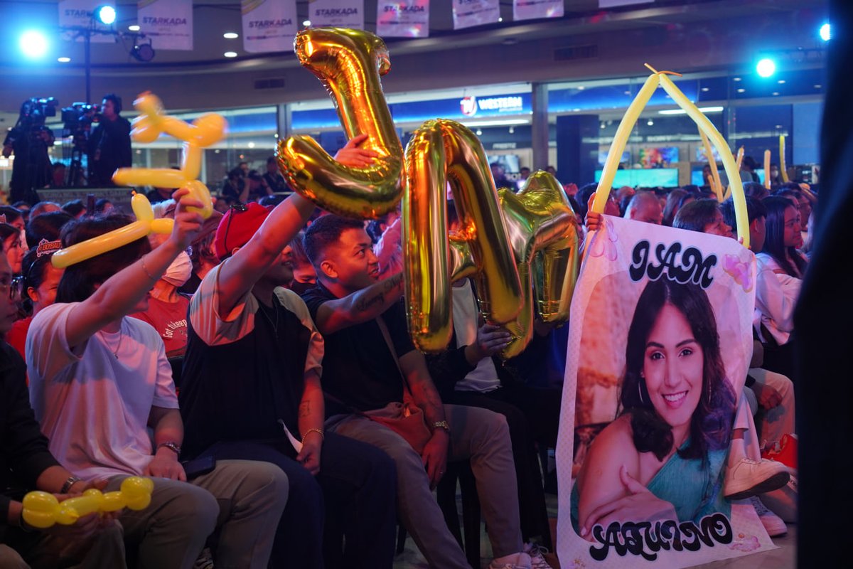 NET25TV's tweet photo. TINGNAN: Dinumog ng mga fans at mga supporters ang STARKADA Mall Tour sa Sta. Lucia Mall.

#NET25
#STARKADA
#NET25ENTERTAINMENT
#STARKADAMALLTOUR https://t.co/W1jwls33Rj