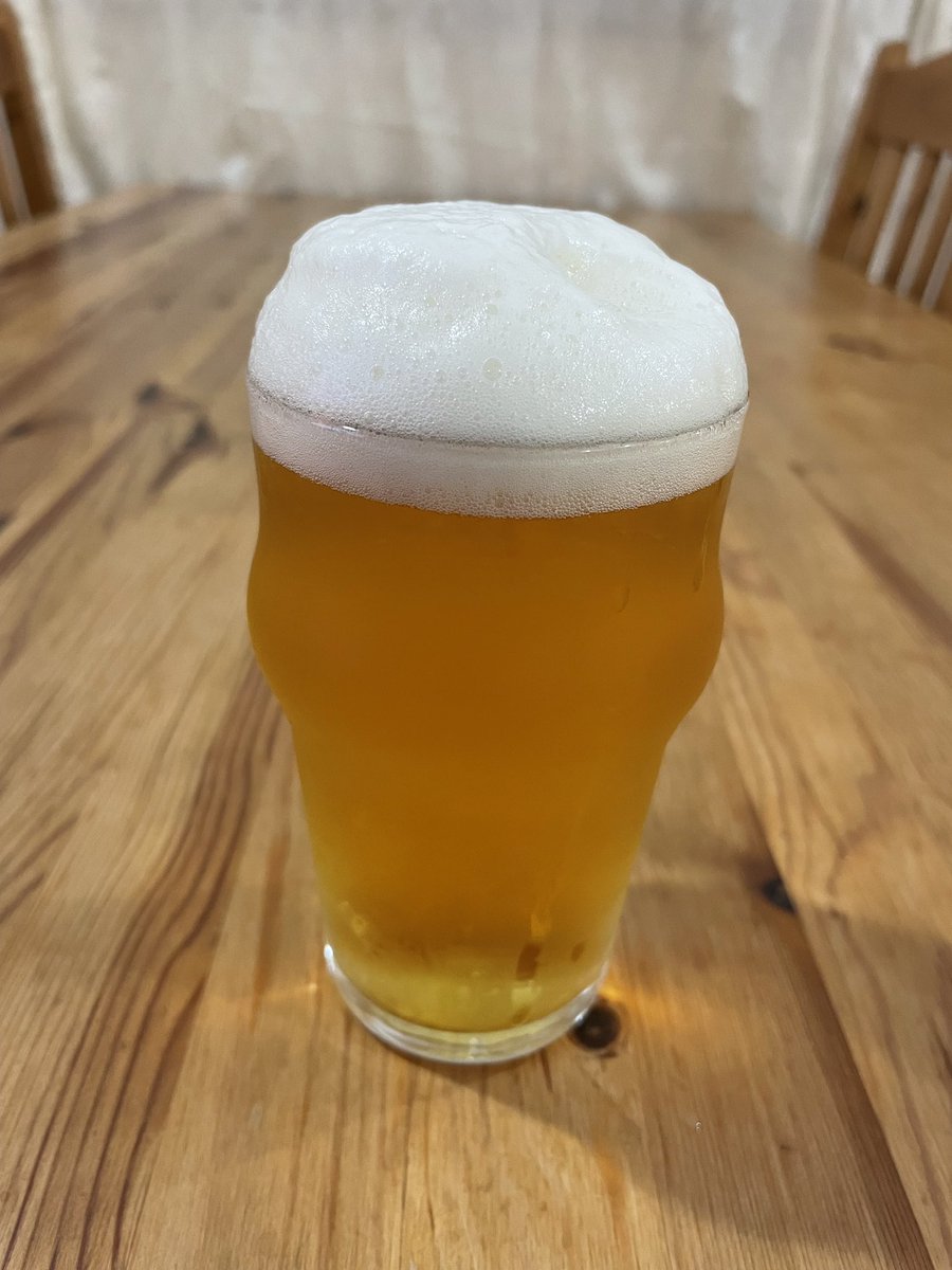 マズいビールに出会ったその日こそがワタクシが飲酒をやめる時である！
しかしそんな日は永遠に来ることはないのである！
わかってくれるか友よ？！

The day I encounter a bad taste beer will be the day I stop drinking beer.
But I'm sure that day will never come!

Do you feel the same, my