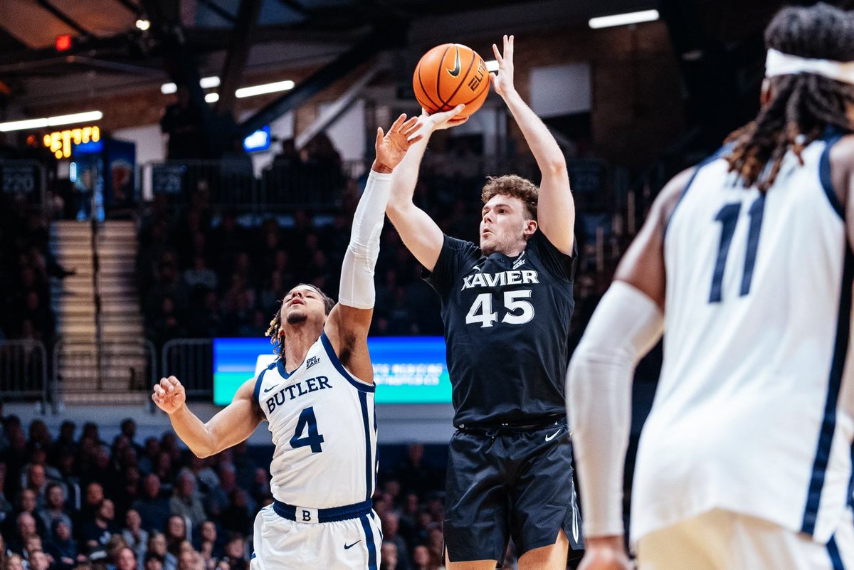 JohnColbert12's tweet photo. ⚔️🏀 SENIOR DAY ⚔️🏀 @BradC0lbert you did it!! Proved so many wrong 😍 So proud of what you have accomplished on and especially off the court.  Thank you @CoachChrisMack @CoachMillerXU for giving Brad the opportunity to live out his dream.  We love you Brad. 💙@XavierMBB https://t.co/4sVGVpY2TV