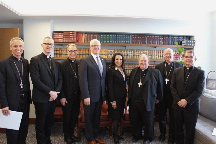 Thank you @LisaDemuthMN and @JimNashMN for meeting with our #Minnesota bishops to discuss the importance of supporting policies that serve the common good, protect human dignity, and strengthen families. #mnleg