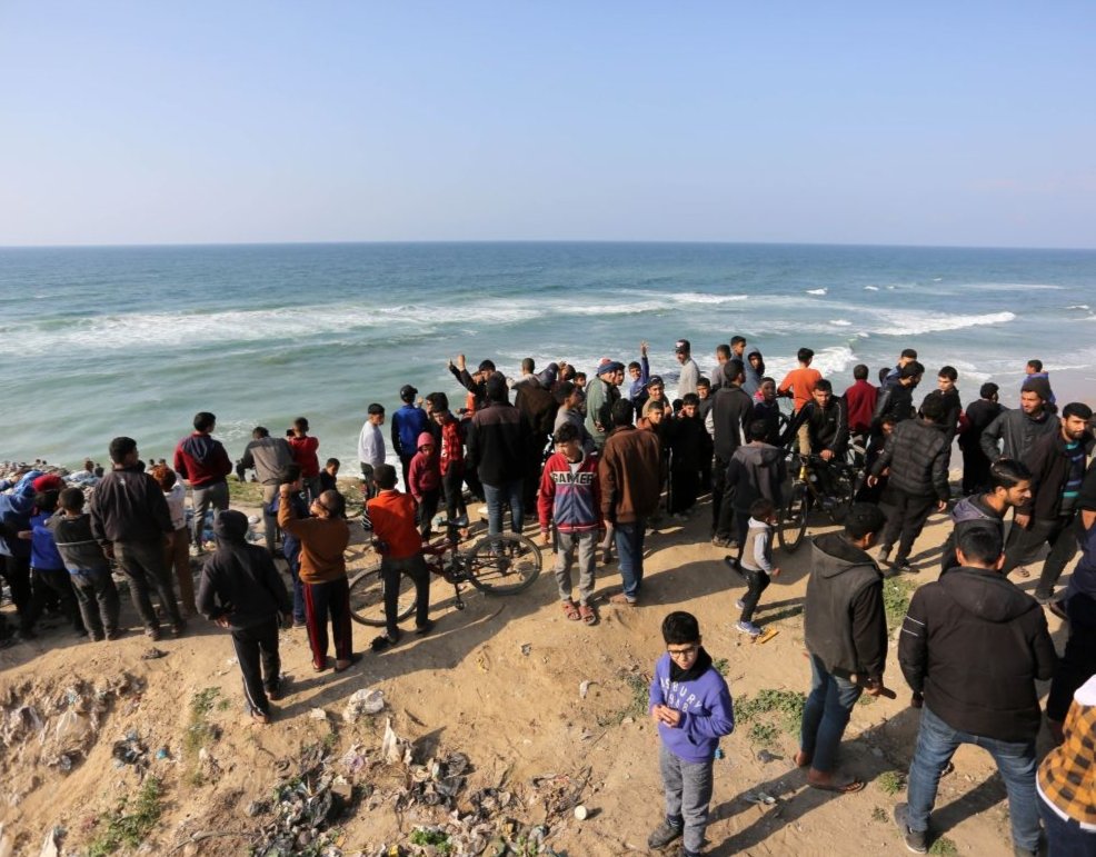 Why are there still people in the north of the Gaza Strip?
Here's the dirty secret!

It's been a few months now that Israel evacuated the north of Gaza. And yet there are still many people there and continuous fighting.

Also, most of the issues regarding "hunger", and