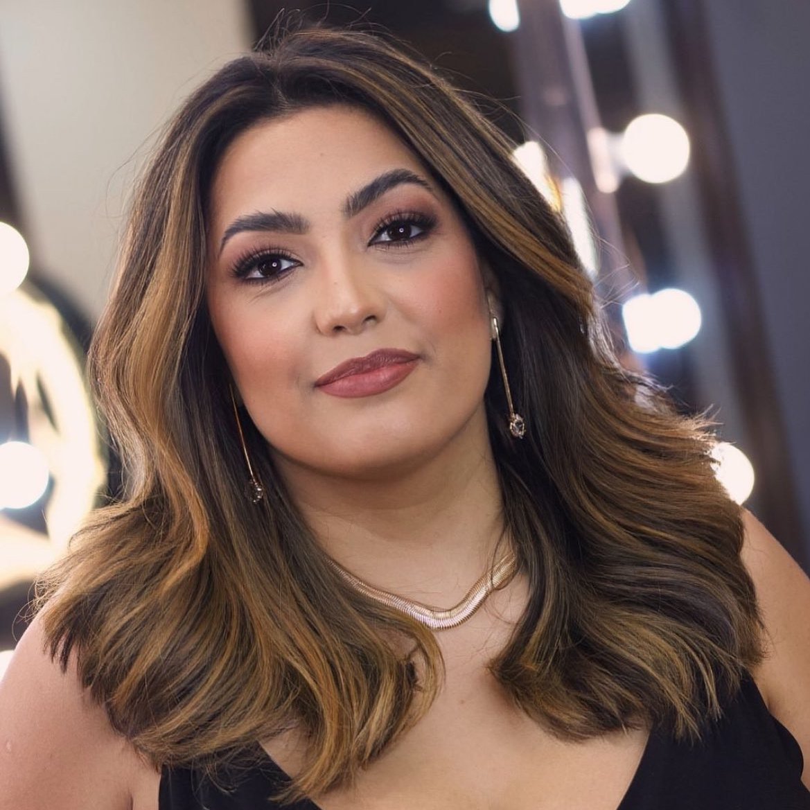 poptime's tweet photo. Simplesmente o antes e depois de Camila Moura, ex de Lucas Calabreso. #BBB24 https://t.co/mYI2zMkOTs