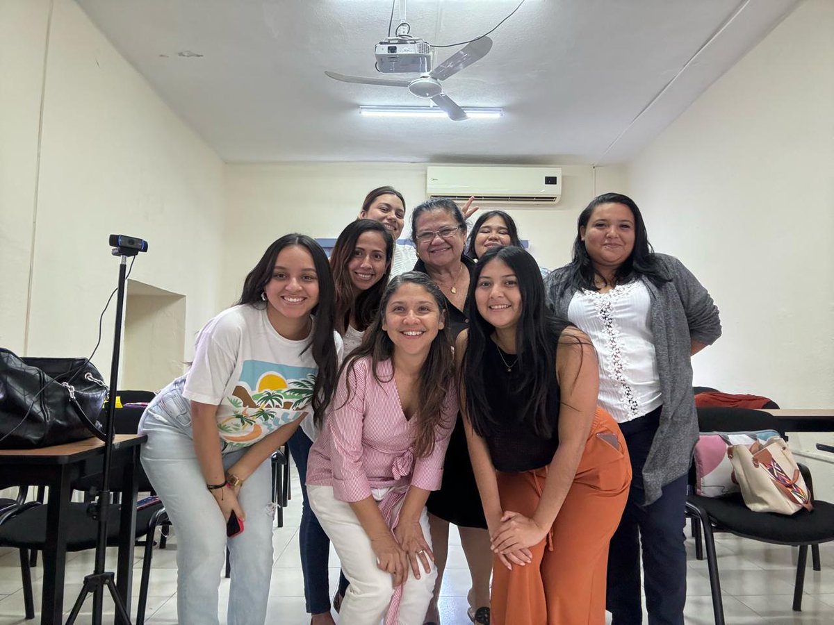 iudymx's tweet photo. Concluyó el módulo V de la Maestría en Gestión y Dirección de Instituciones Educativas: "Filosofía de la ciencia". La Dra. en Educ. Georgina Ceballos, les guió hacia una comprensión profunda de la naturaleza de la ciencia, métodos e impacto en la sociedad y en la vida cotidiana. https://t.co/5TLtjTtR4M