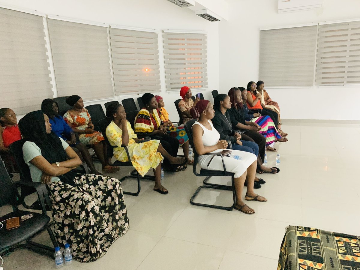 pscientificsis's tweet photo. pole scientifique female celebrated women’ day, 08 March 2024, with the theme < educate girls to save the world > All the invited ladies  shared their experiences and perspectives and raised the awareness on sexual harassment at work place. Such an  amazing experience! https://t.co/FOprO2yhi9