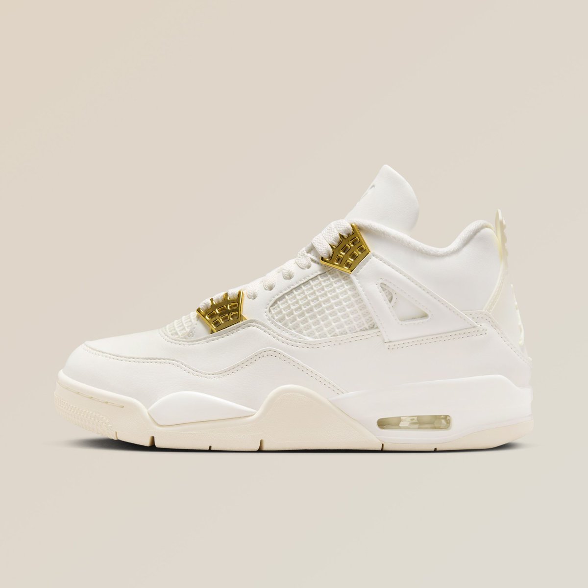 retro 4 pure money footlocker