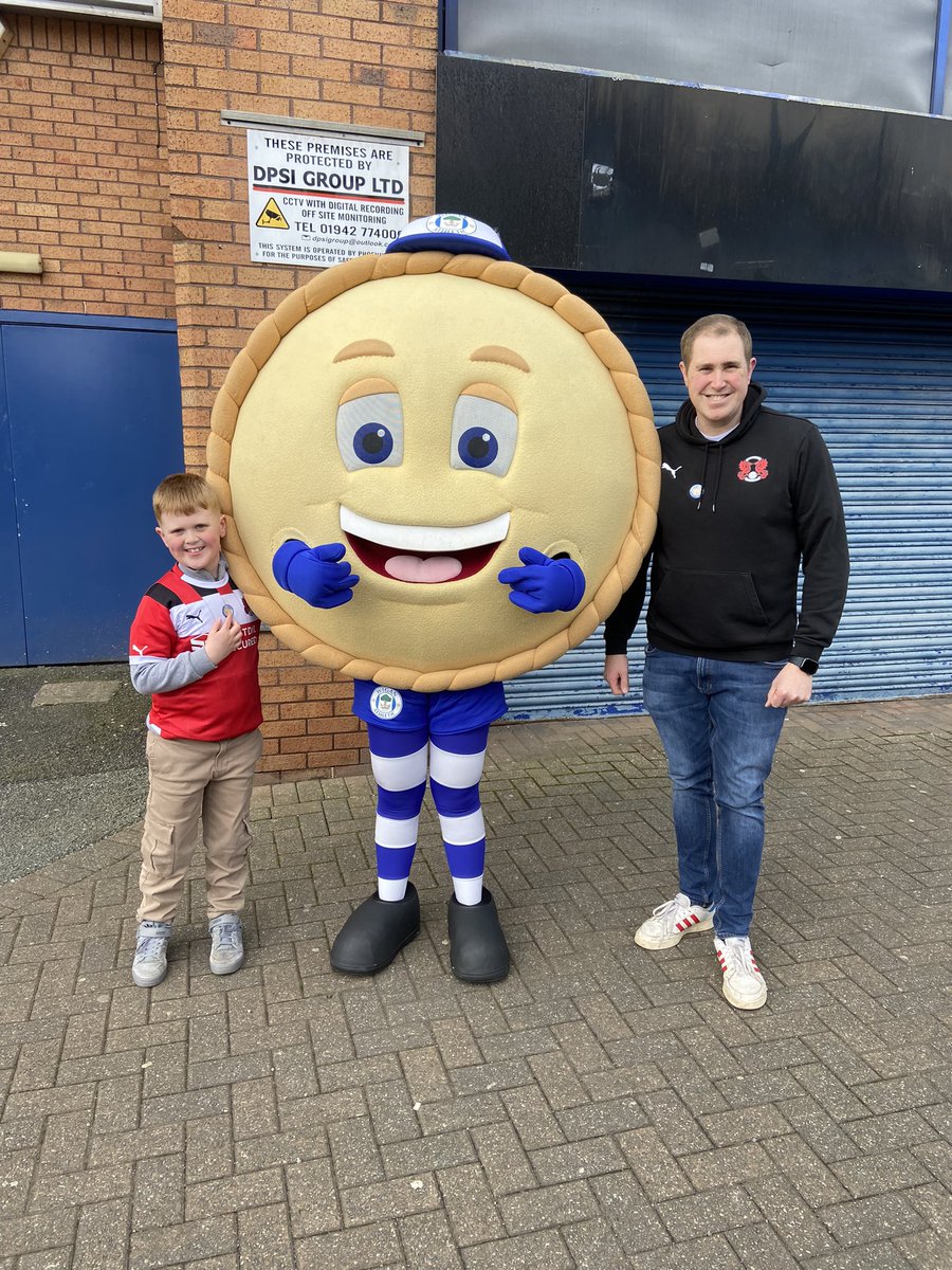EdinburghOrient's tweet photo. ⚽️ #EdinburghOrient are here @DWStadium @SaltireOrient https://t.co/EUjs7Uj6TF