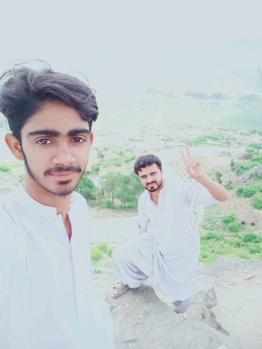 sadiabalochssb's tweet photo. Shoaib Buzdar son of Khan Muhammad,resident of Taunsa Sharif, was forcibly taken from their house near City Food Club, Taunsa by armed masked personnels today at 2 to 3 o'clock.
He was a student at Bolan Medical College,Quetta.
State's grave crimes targeting Baloch Youth throughout the country are increasing alarmingly.
We demand his immediate safe release.
#ReleaseShoaibBaloch
#EndEnforcedDisappearances