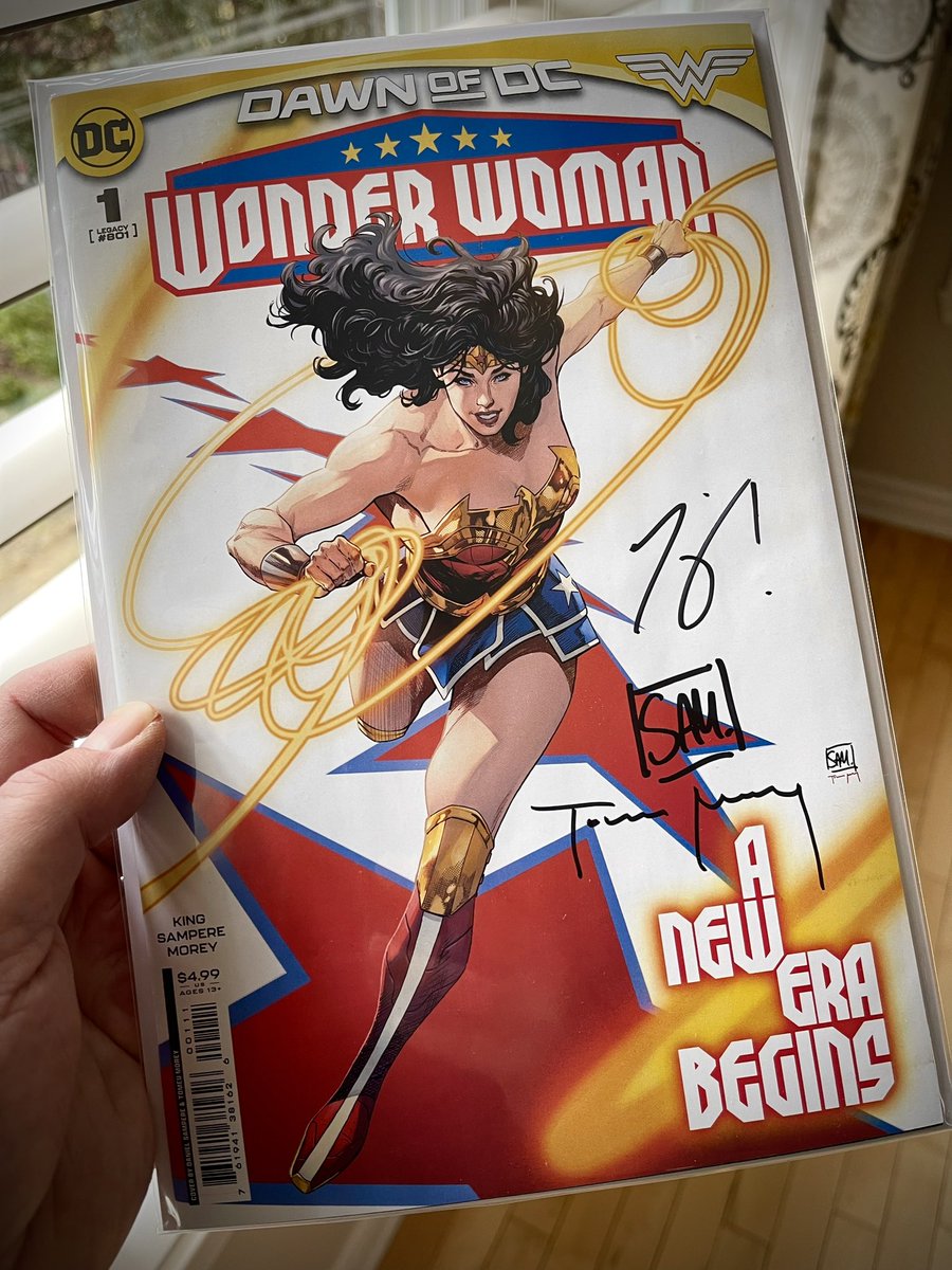 TheDarcheKnight's tweet photo. Suggestion de lecture: mon appréciation de la série actuelle de #WonderWoman par @TomKingTK et @Sampere_art sur ma page Facebook!

⬇️

https://t.co/vSe1gNW1Bt https://t.co/hXdXxWS10w