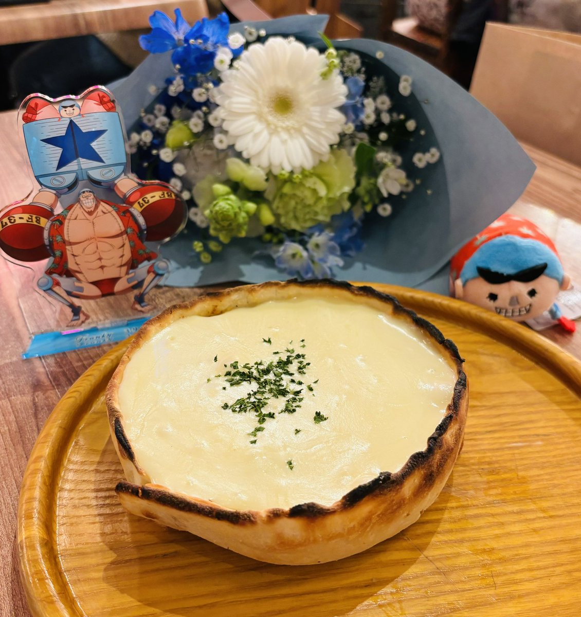 Mayuri2717's tweet photo. こんな感じでした　コーラモヒートが美味しいお店だった　ありがとう https://t.co/Gq6BFOW8vv