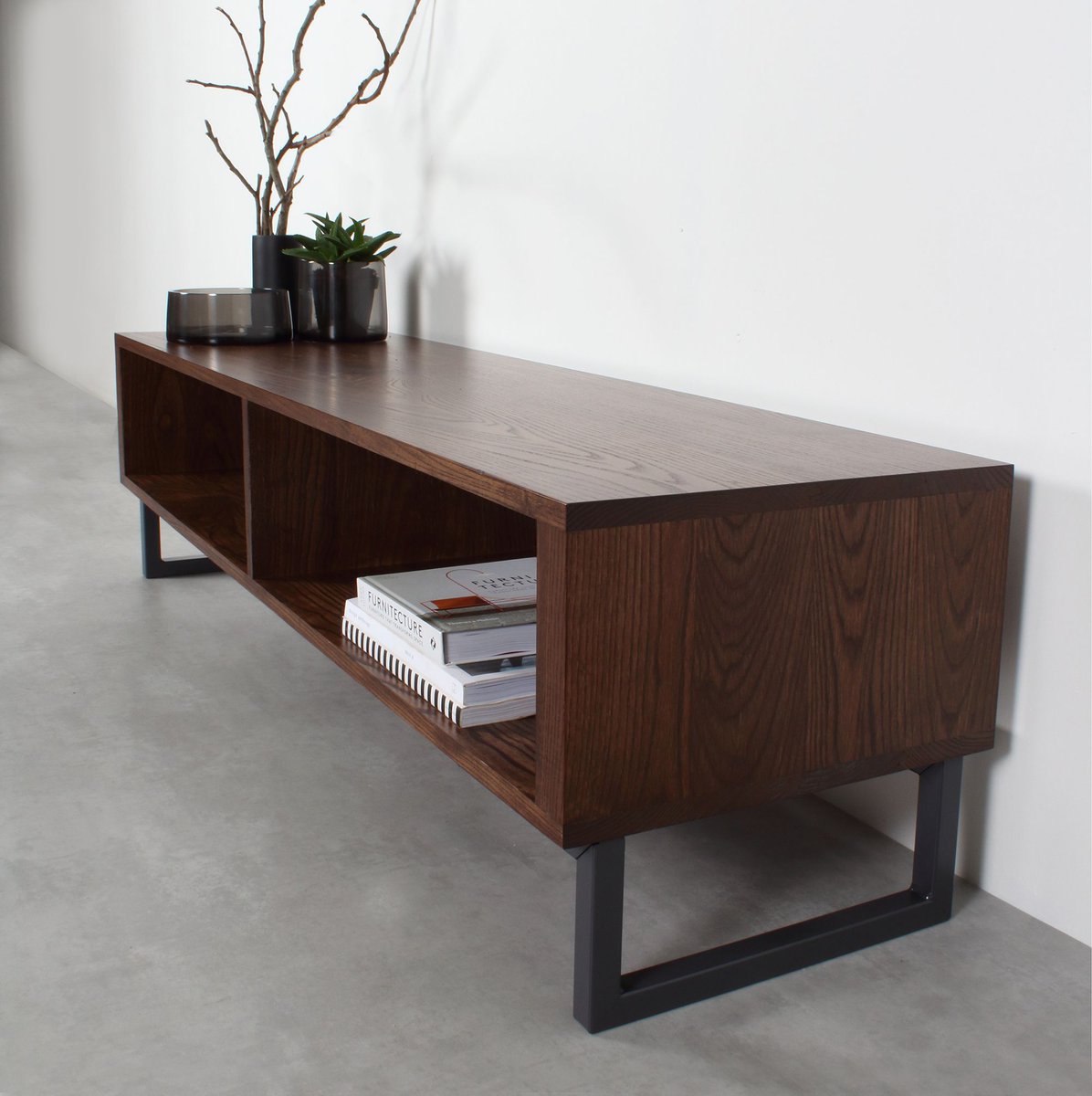 HENLEY
TV Stand On Minimalist Square Legs
buff.ly/46qmUpM 
#coffeetable #bespokecoffeetable #coffeetabledecor #coffeetables #midcenturymodern #midcenturydesign #livingroom