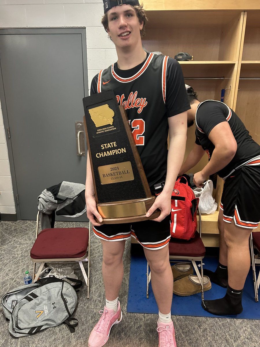 Trevin_jirak20's tweet photo. Back to Back CHAMPS!!! https://t.co/yHZ7RWHFMO