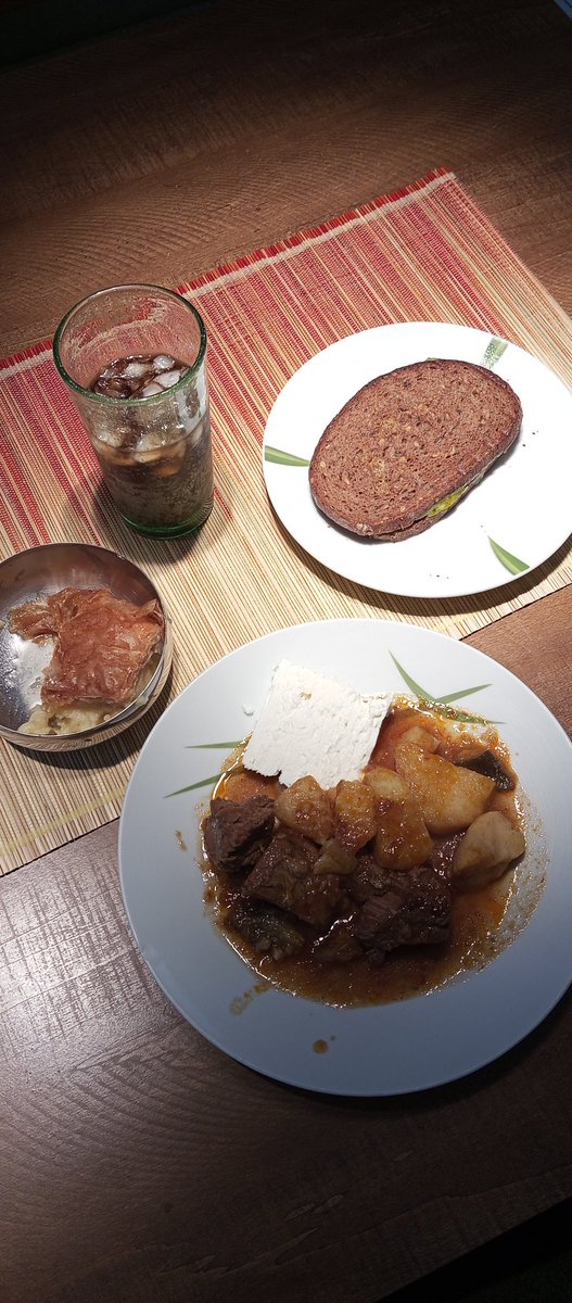 _tootos's tweet image. Finally #SNACKING