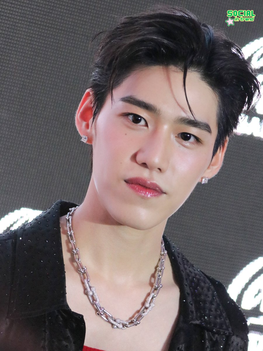 Socialintrend's tweet photo. [ snap photo ] พีพี กฤษฏ์ ร่วมงานแถลงข่าวเปิดตัว Coke Zero Tastival  พร้อมเขย่าตลาดเครื่องดื่มด้วย 2 ผลิตภัณฑ์ใหม่อย่าง โค้ก ซีโร่ กลิ่นไลม์ และ โค้ก ซีโร่ ครีเอชั่นส์ เค-เวฟ

#CokeZeroTastival 
#CokeZeroXPPKrit 
#ppkritt #พีพีกฤษฏ์ https://t.co/76da2svfxn