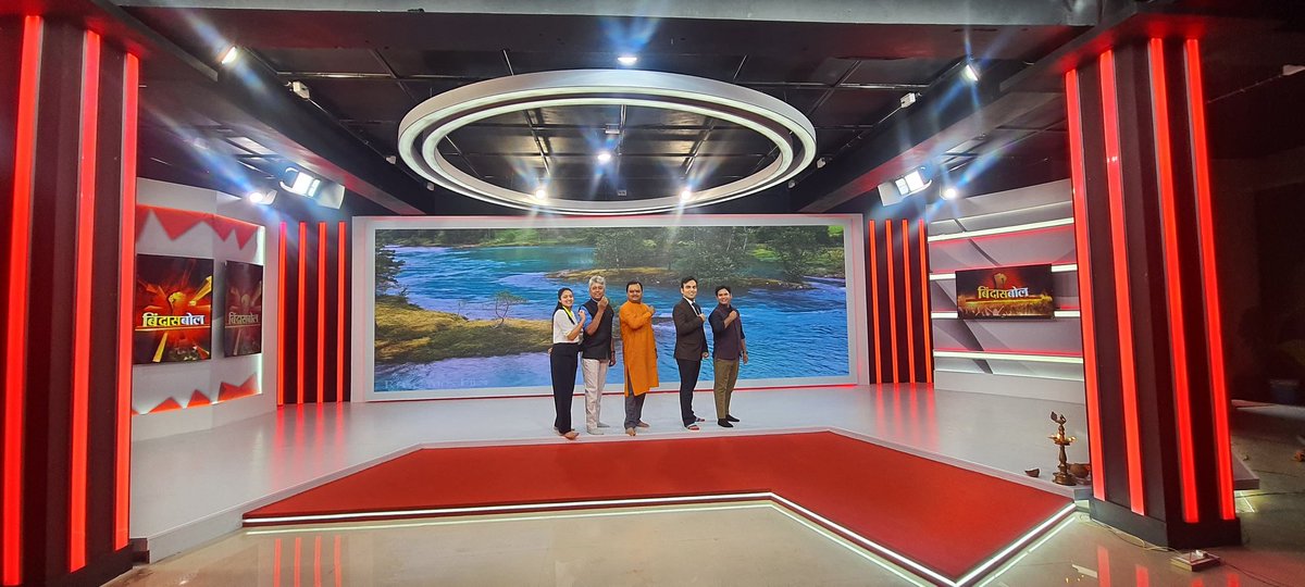 amitsharmatv's tweet photo. सुदर्शन न्यूज़ का एकदम न्यू और हाईटेक स्टूडियो, TV इंडस्ट्री की सबसे बड़ी स्क्रीन 
@SureshChavhanke 
@mukeshkrd 
@VagishaPandey5 
@Shivamduttmehta https://t.co/P0RAFcmrKL