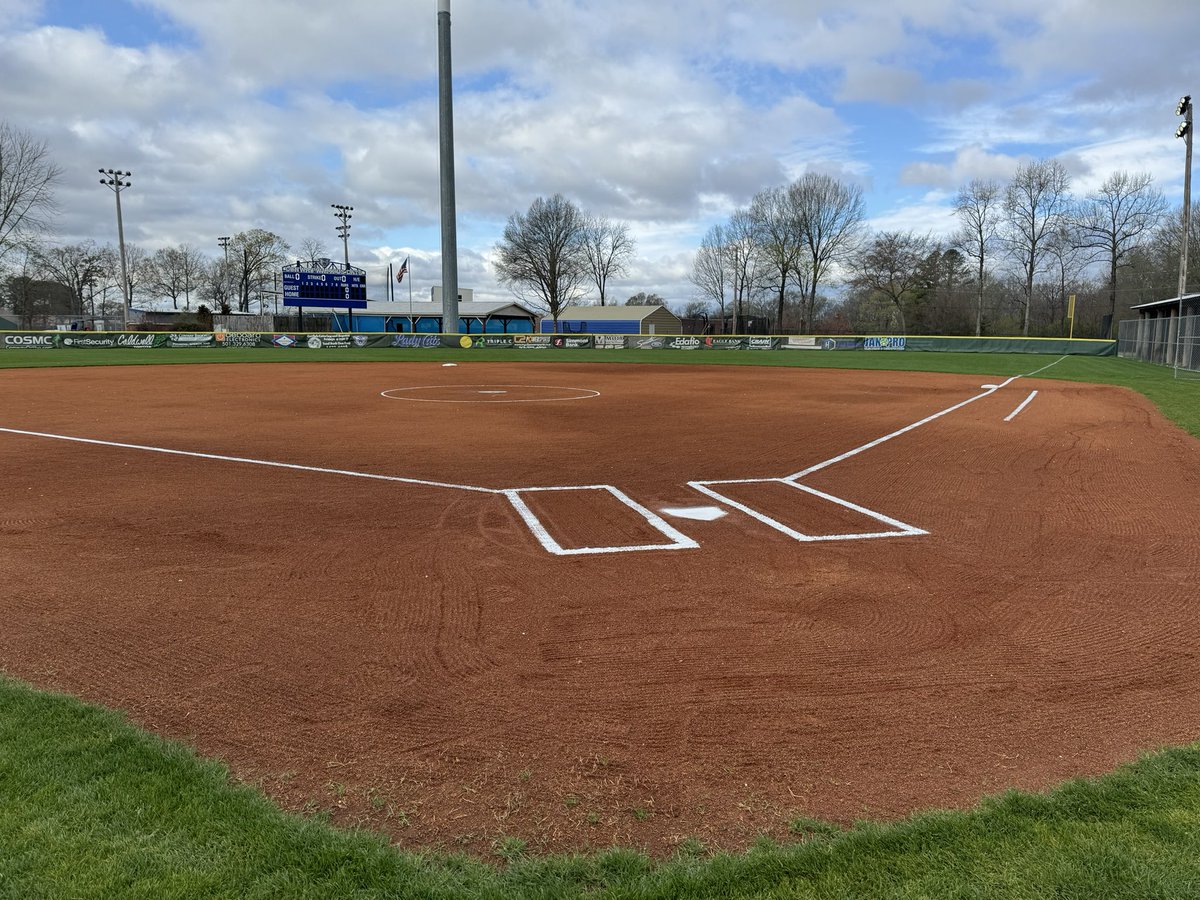 Less than 1 hour to go for First Pitch at the Central Arkansas Shootout!! Beebe vs Sheridan to kick things off!! Your Lady Cats take on Taylor at noon!